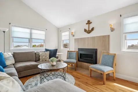 131 Franklin Street Seabrook NH 03874