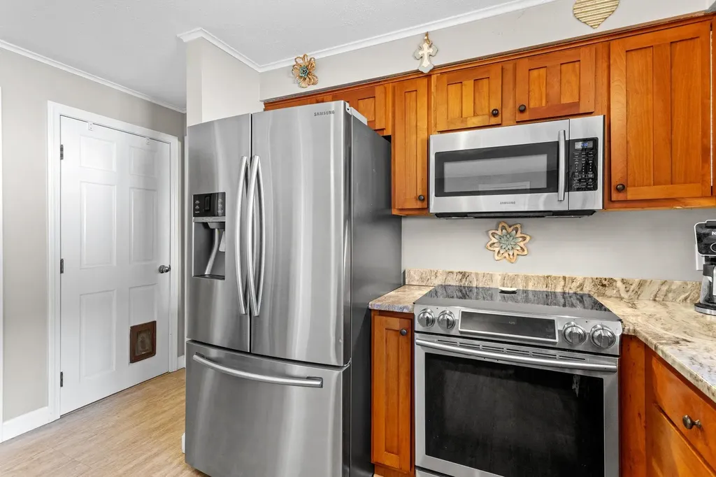 26 Old Orchard Way Manchester NH 03103