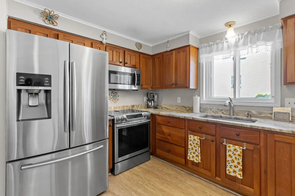 26 Old Orchard Way Manchester NH 03103