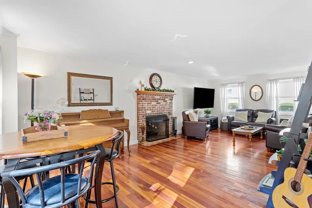 26 Old Orchard Way Manchester NH 03103