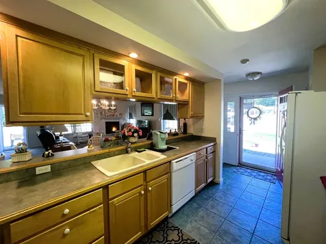 49 Lantern Lane Kingston NH 03848