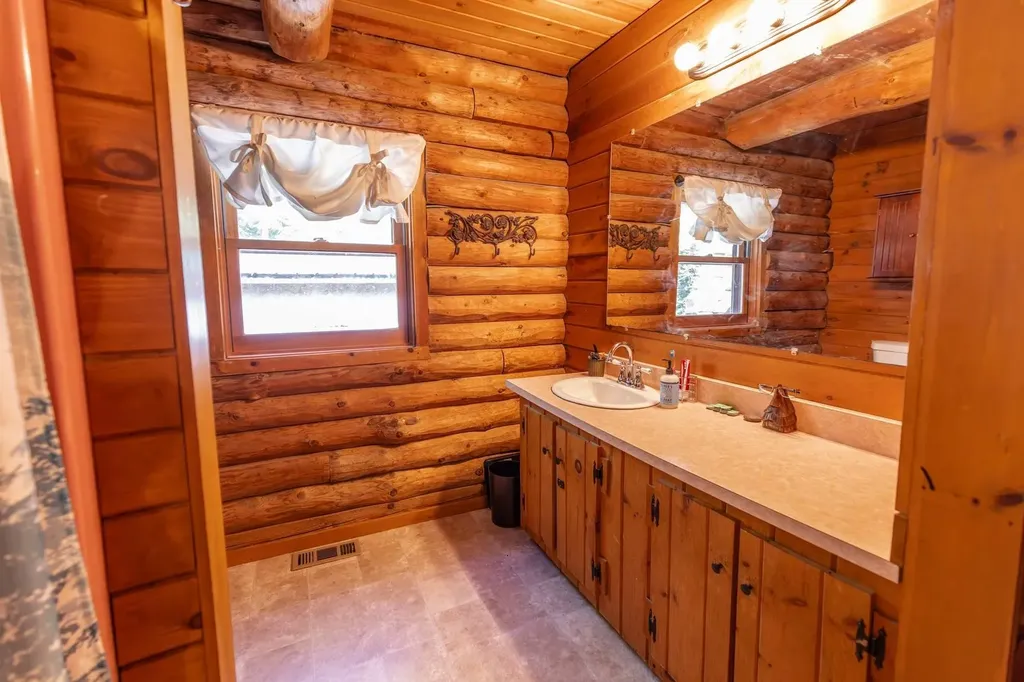 16 Nash Corner Road Gilsum NH 03448