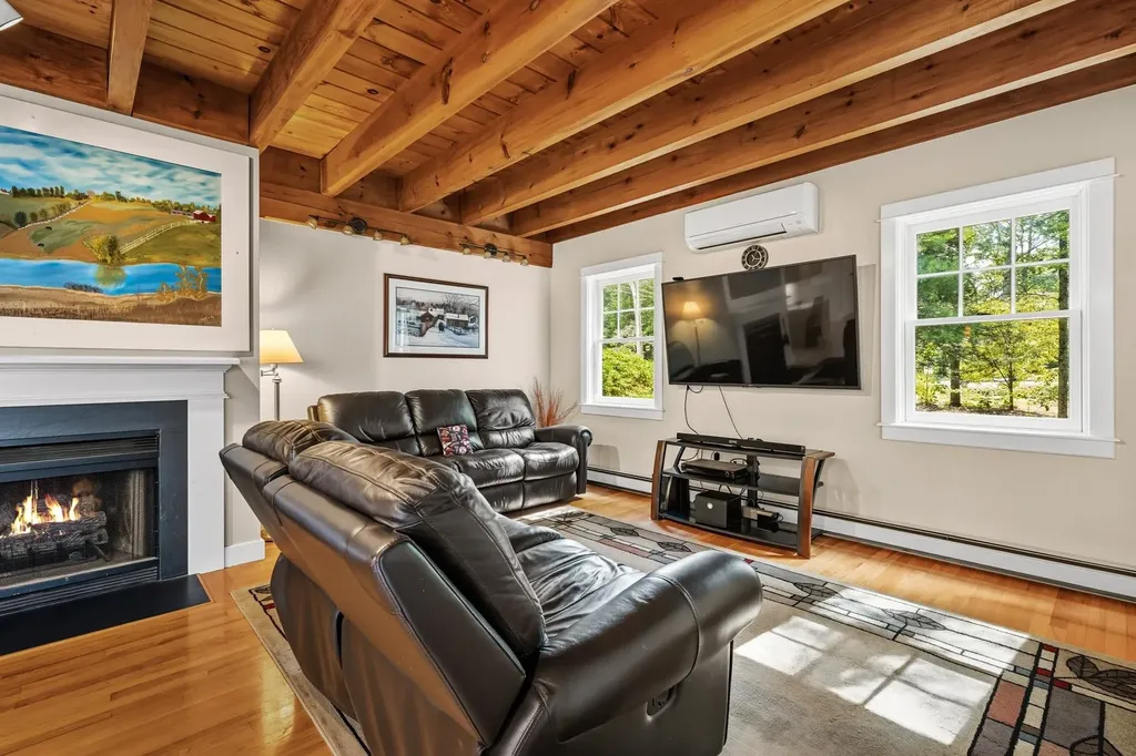 98 Heritage Drive Rollinsford NH 03869