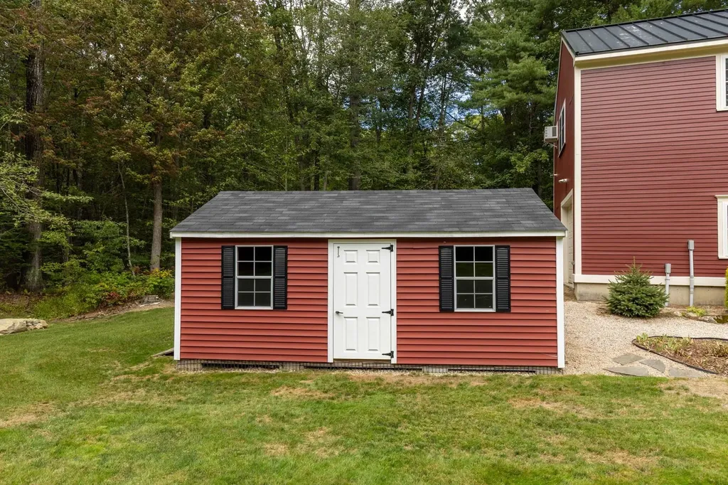 98 Heritage Drive Rollinsford NH 03869
