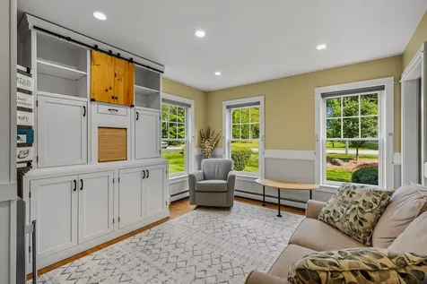 98 Heritage Drive Rollinsford NH 03869