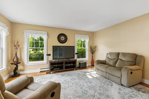98 Heritage Drive Rollinsford NH 03869