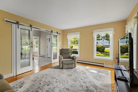 98 Heritage Drive Rollinsford NH 03869