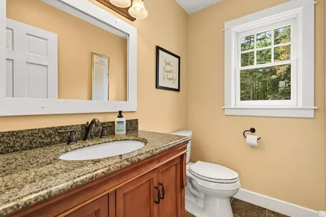 98 Heritage Drive Rollinsford NH 03869