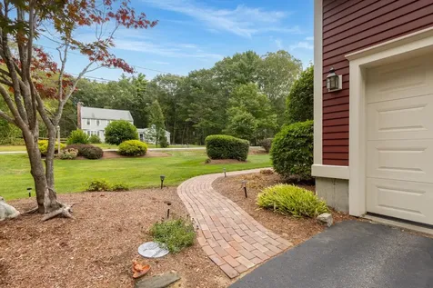 98 Heritage Drive Rollinsford NH 03869