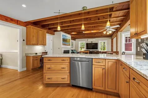 98 Heritage Drive Rollinsford NH 03869