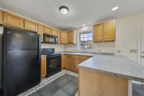 8 Highland Avenue Derry NH 03038