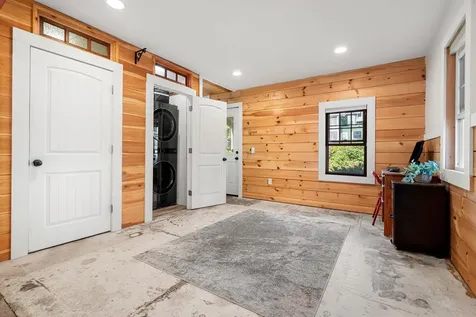 98 Winter Street Manchester NH 03102