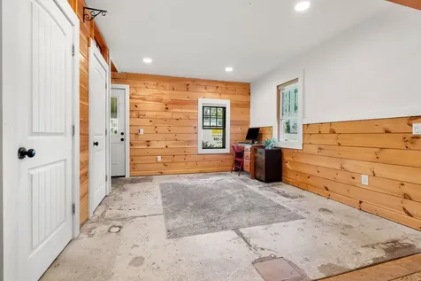 98 Winter Street Manchester NH 03102