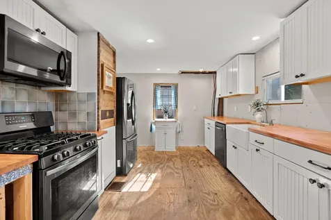 98 Winter Street Manchester NH 03102