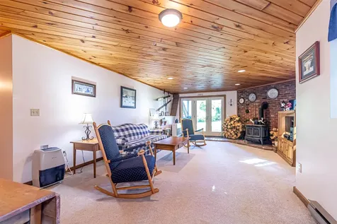 8 Crane Circle Laconia NH 03246