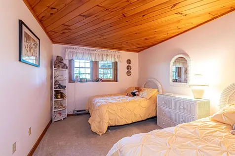 8 Crane Circle Laconia NH 03246