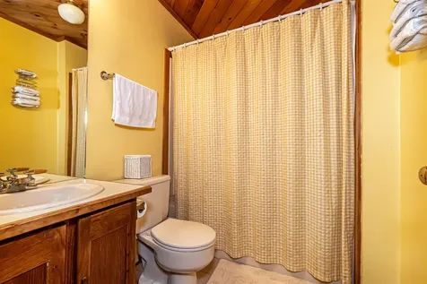 8 Crane Circle Laconia NH 03246