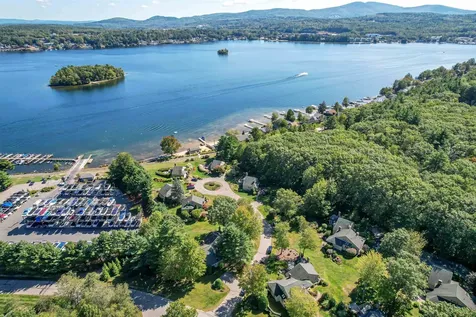 8 Crane Circle Laconia NH 03246