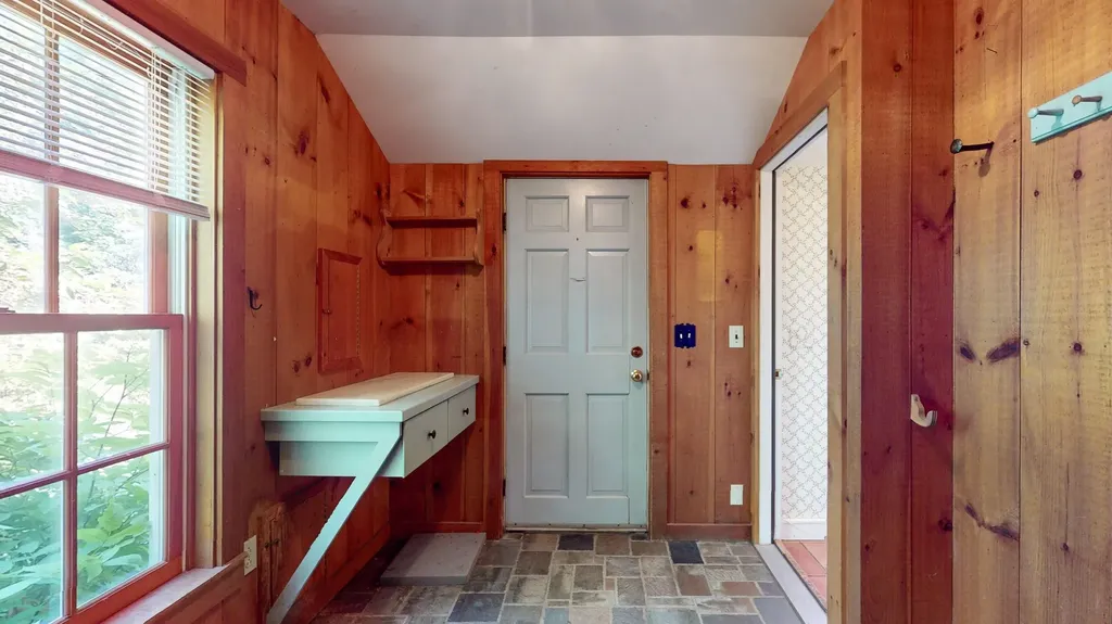 1691 N Bingham Street Cornwall VT 05753