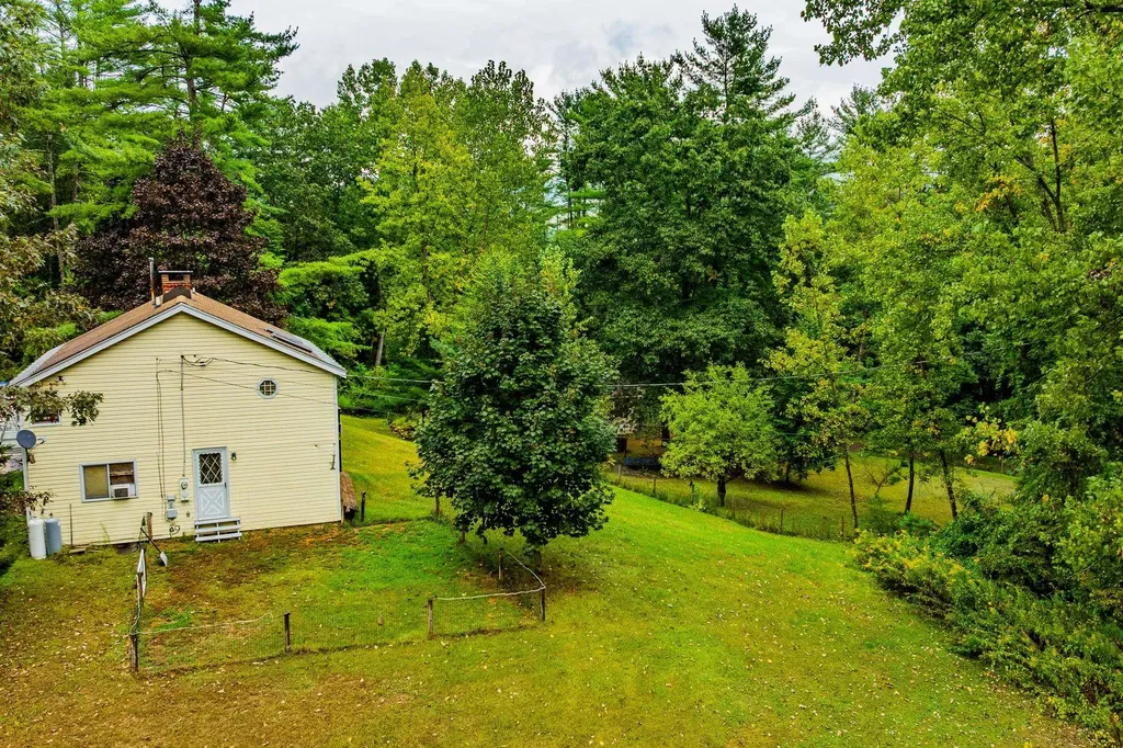 190-194 Cemetery Road Arlington VT 05250