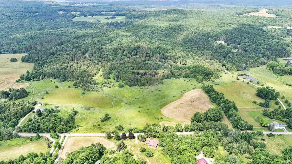 4469 Lake Road Newport Town VT 05857