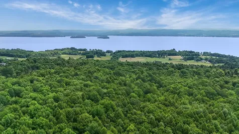 4469 Lake Road Newport Town VT 05857