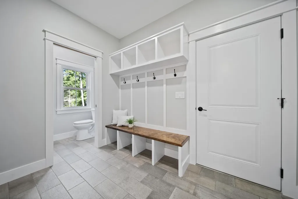 557 Mountain Road Concord NH 03301