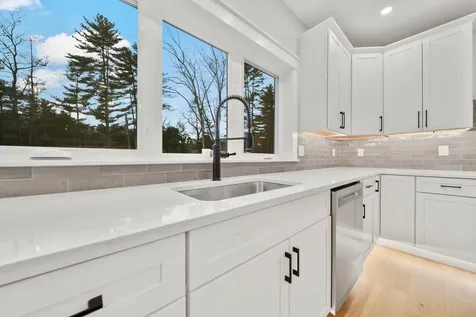 557 Mountain Road Concord NH 03301