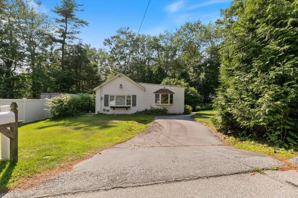 3 Stanwood Road Salem NH 03079