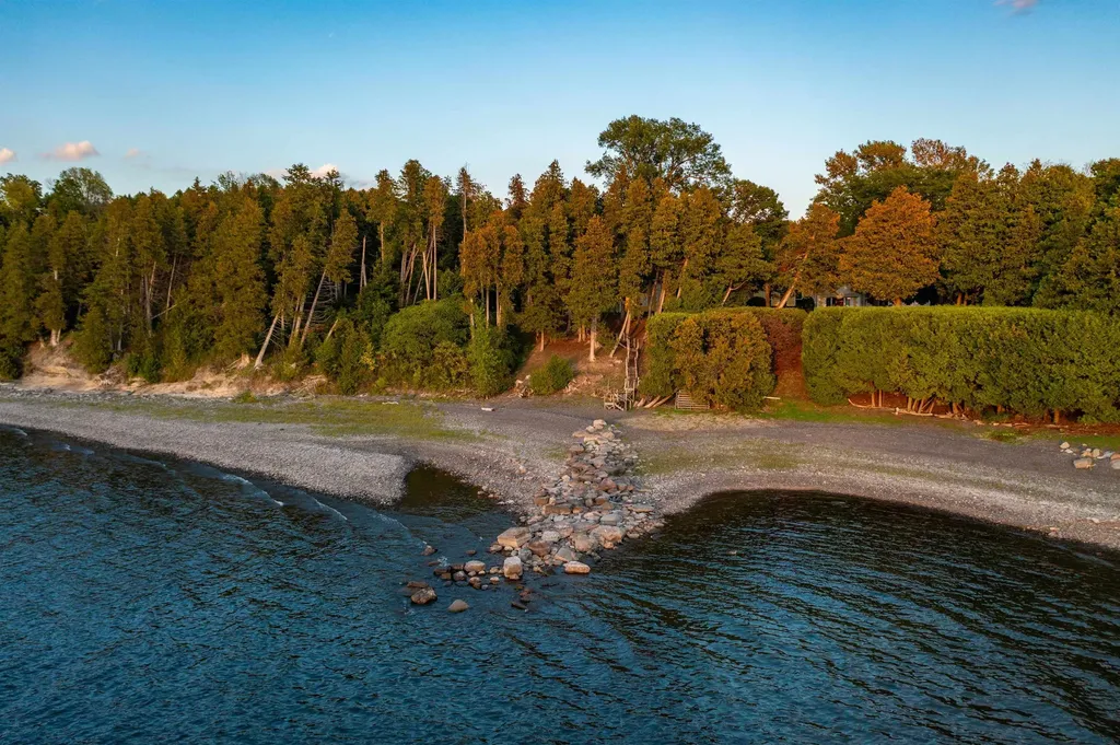 955 Whalley Road Charlotte VT 05445