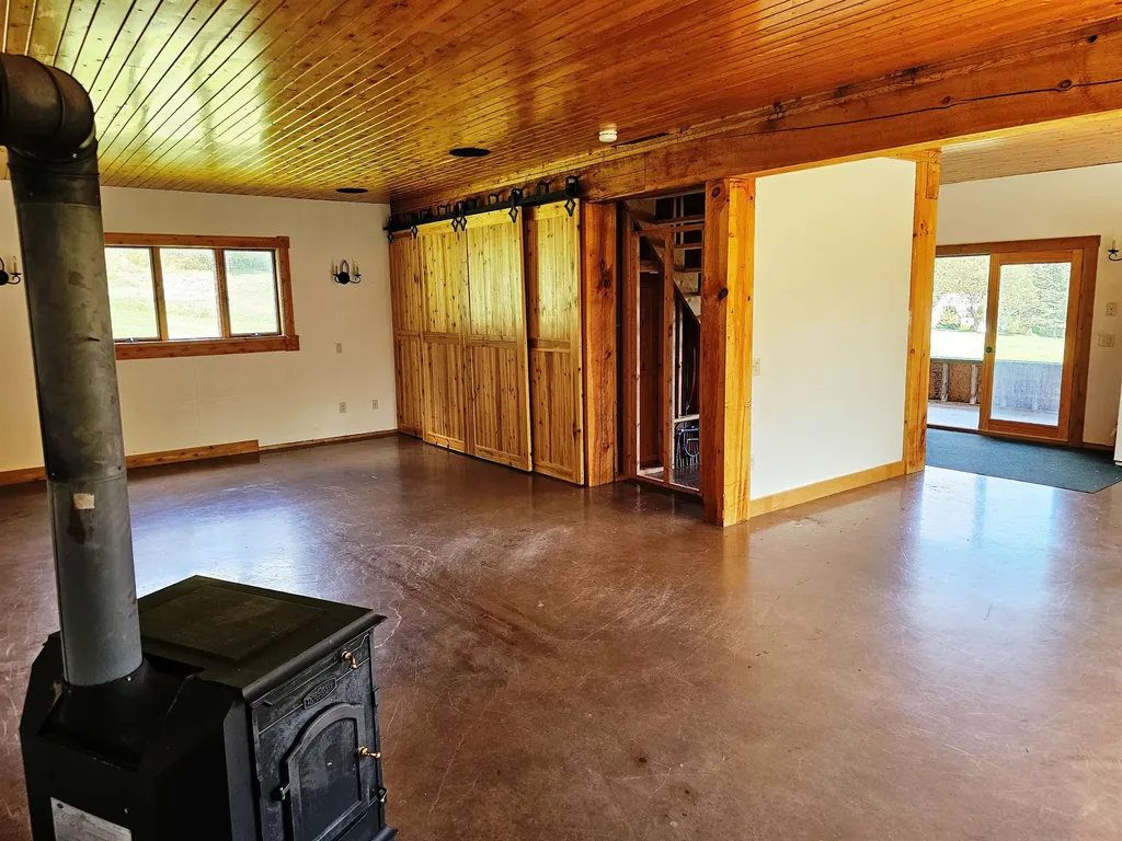 2610 Vt Route 105 Derby VT 05829