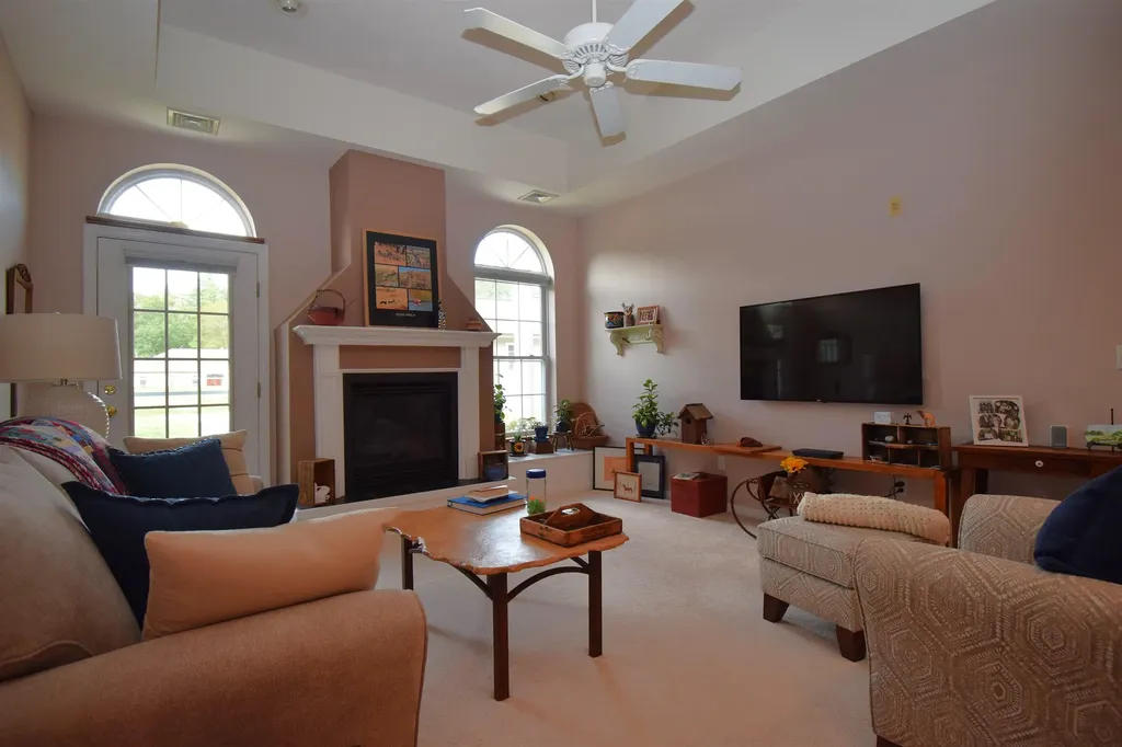 20 Lantern Lane Kingston NH 03848