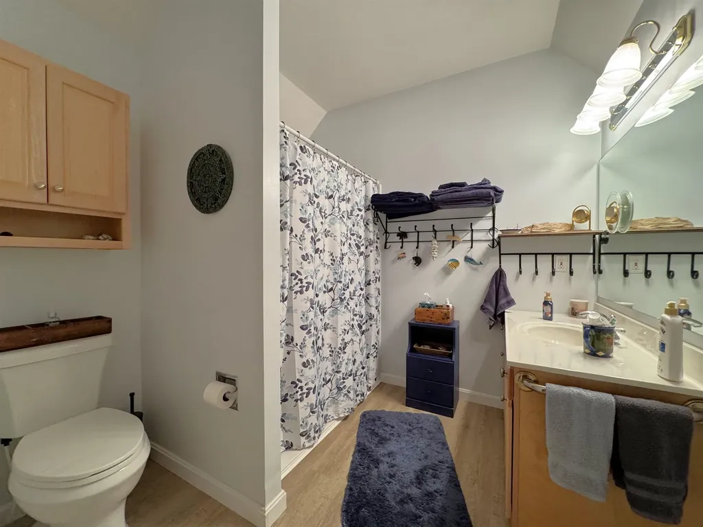 20 Lantern Lane Kingston NH 03848