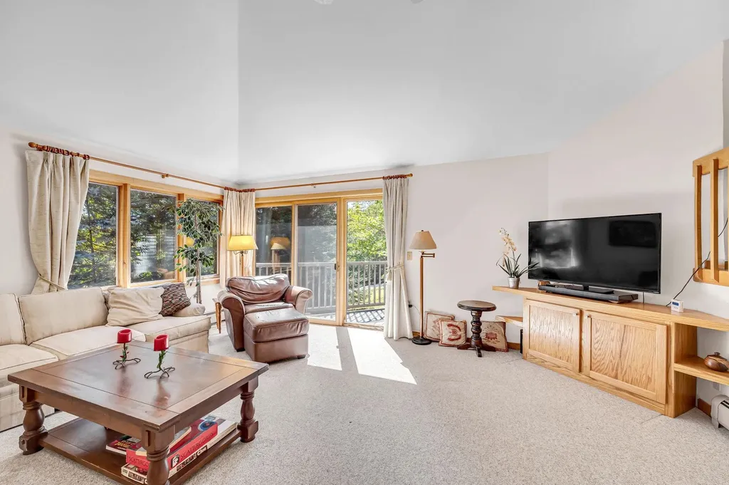 33 Carinthia Road Dover VT 05356