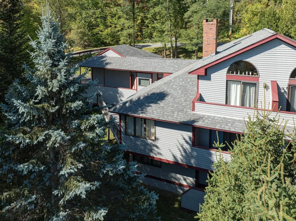 33 Carinthia Road Dover VT 05356
