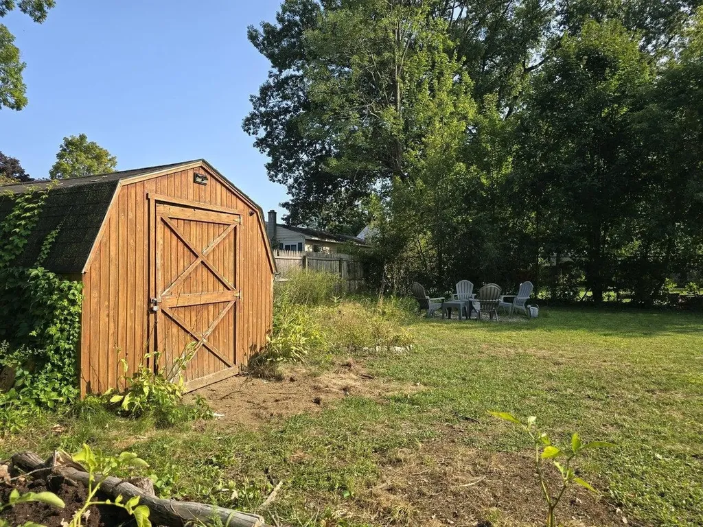 16 Myers Court South Burlington VT 05403