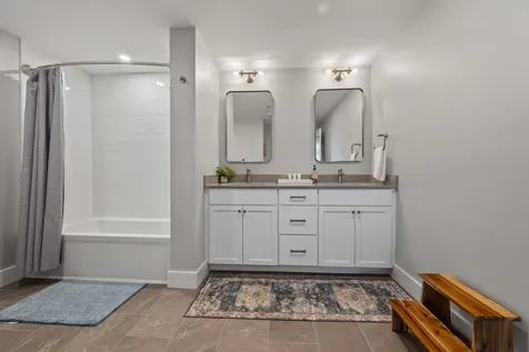 243 Skimobile Road Conway NH 03860