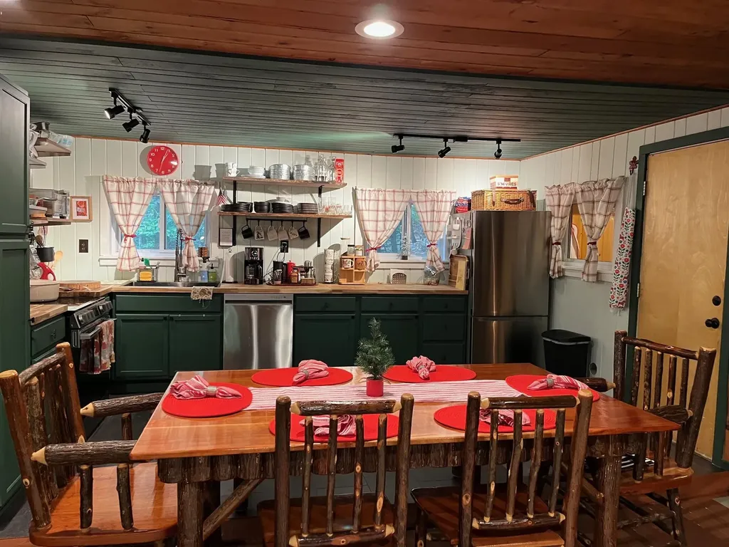 645 Stratton Arlington Road Wardsboro VT 05360