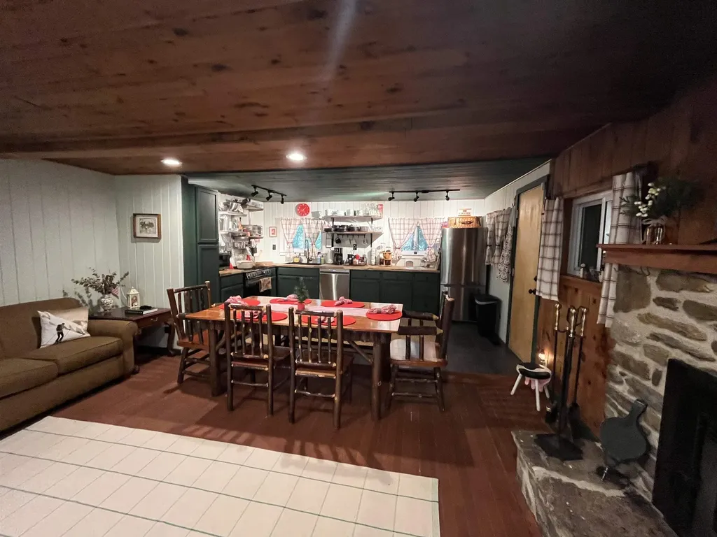 645 Stratton Arlington Road Wardsboro VT 05360