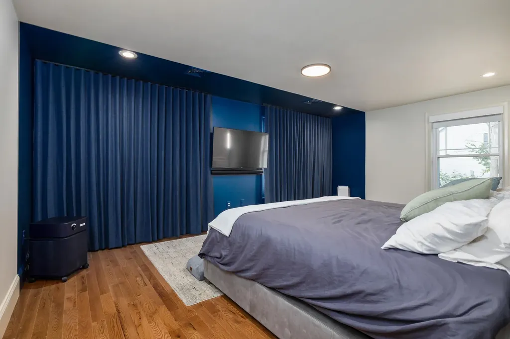 114 Saratoga Way Portsmouth NH 03801