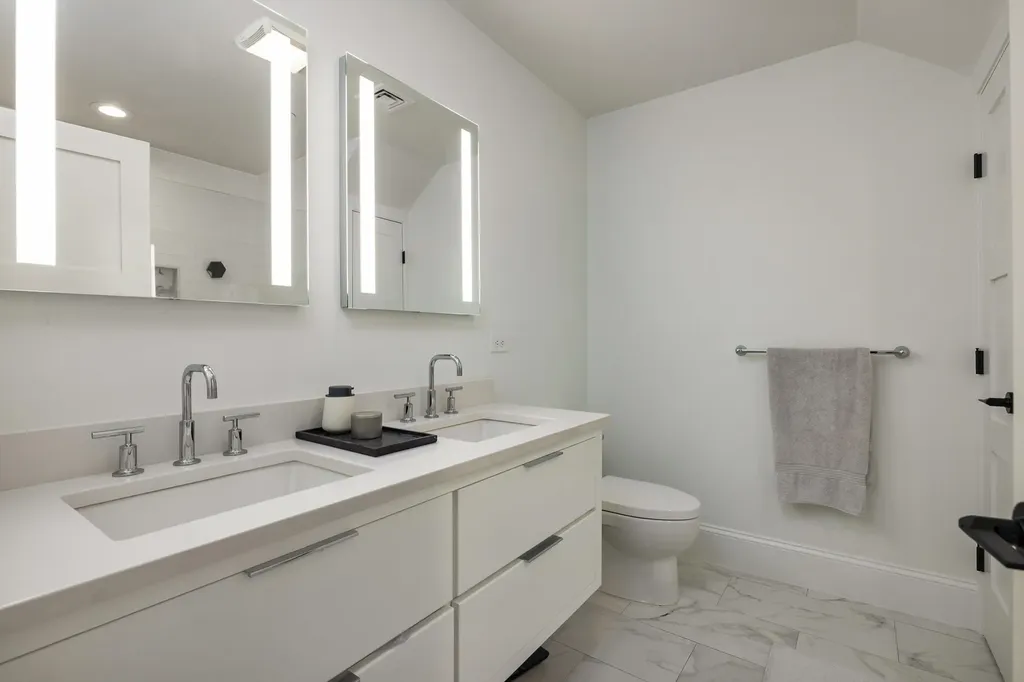 114 Saratoga Way Portsmouth NH 03801