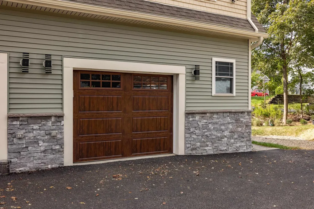 114 Saratoga Way Portsmouth NH 03801