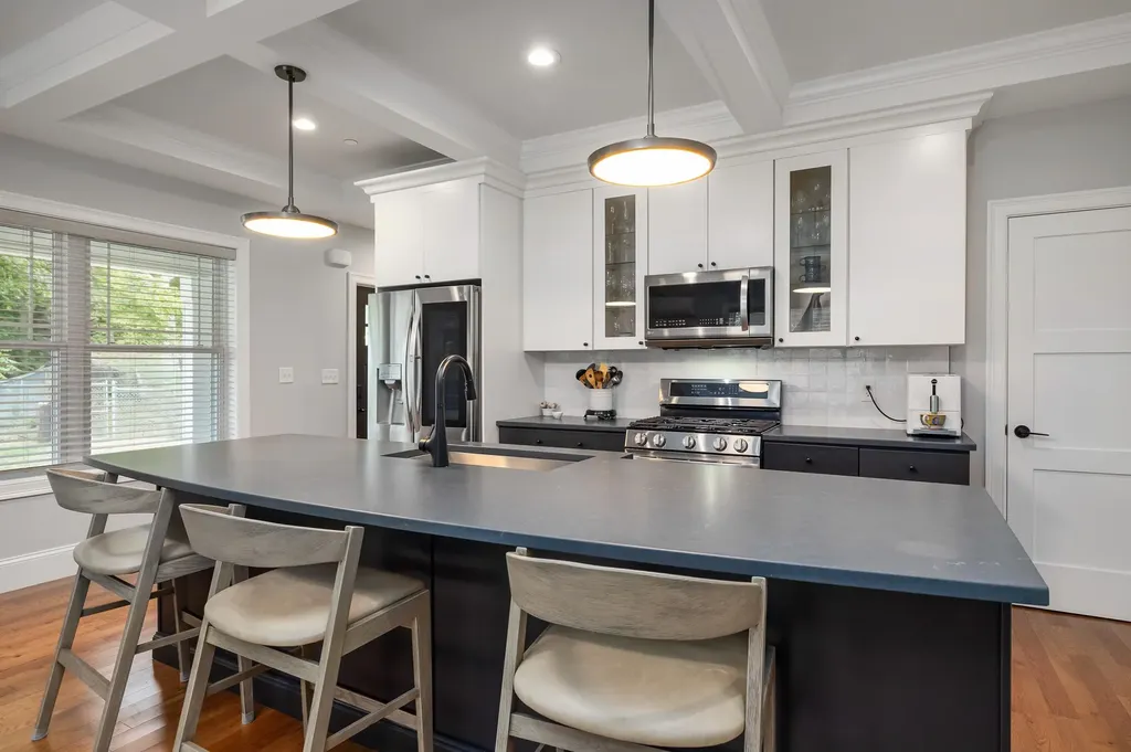 114 Saratoga Way Portsmouth NH 03801