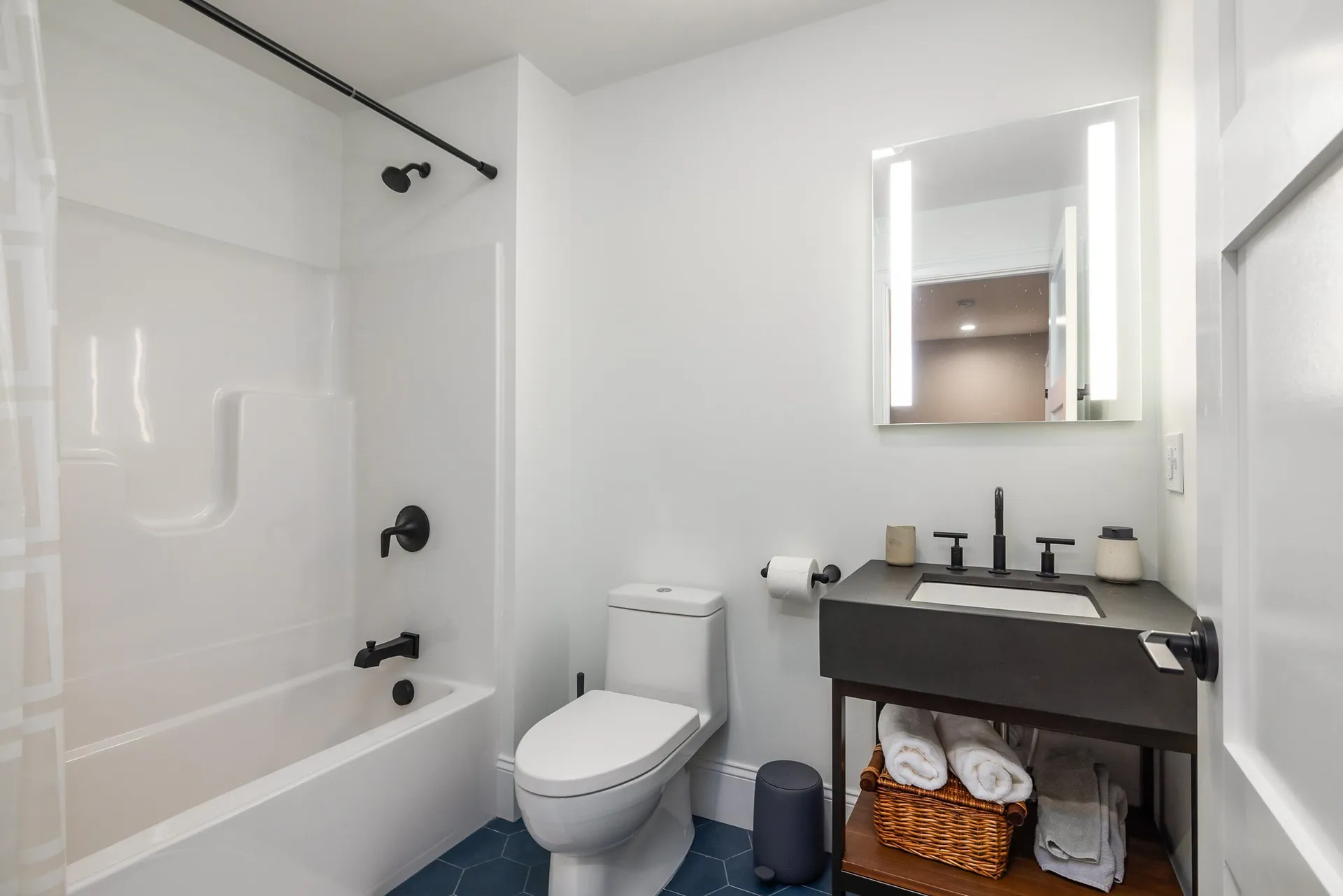 114 Saratoga Way Portsmouth NH 03801