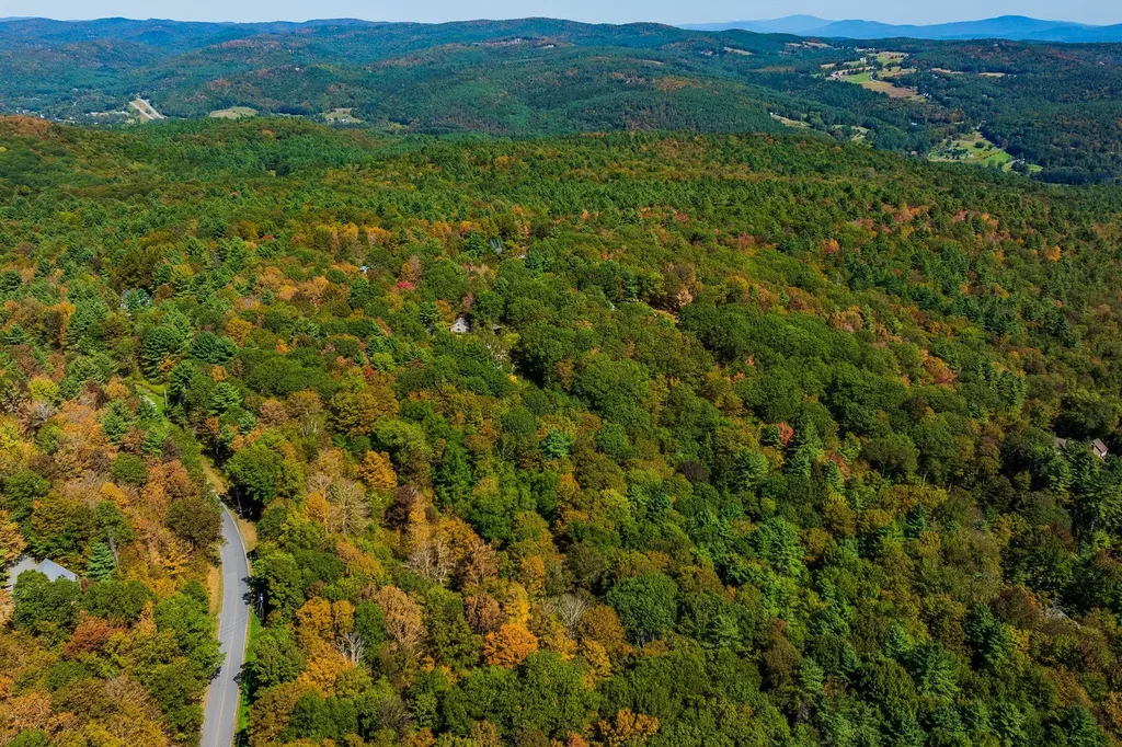 5268 Willard Road Hartford VT 05059