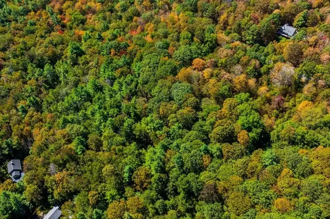 5268 Willard Road Hartford VT 05059