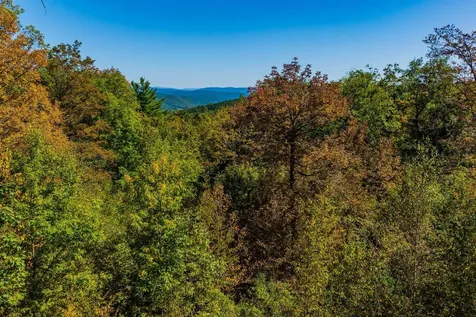 5268 Willard Road Hartford VT 05059