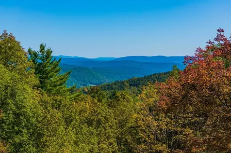 5268 Willard Road Hartford VT 05059