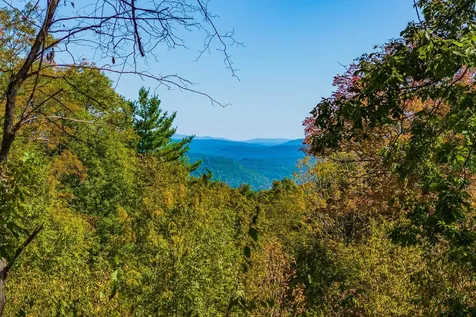 5268 Willard Road Hartford VT 05059