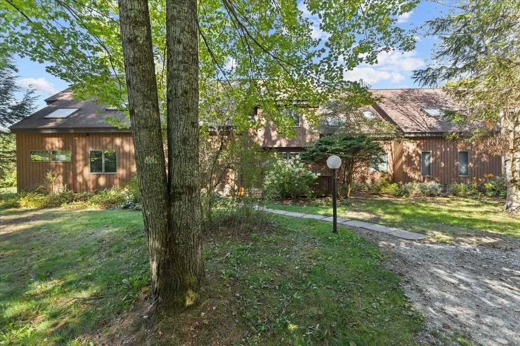 615 Field Road Stowe VT 05672